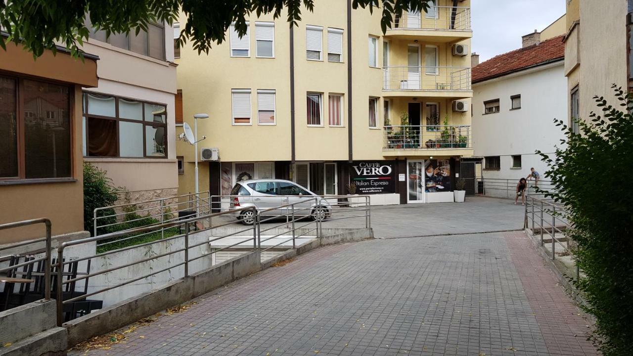 Apartman Veselinovic Free Parking Vranje Exteriér fotografie